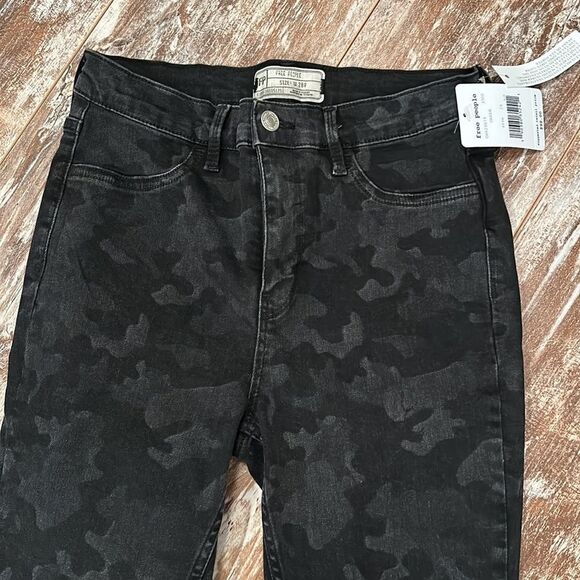 NWT Free People Camo High Waisted Cotton Skinny Jeans Long & Lean Jeggings 28 - Picture 3 of 6